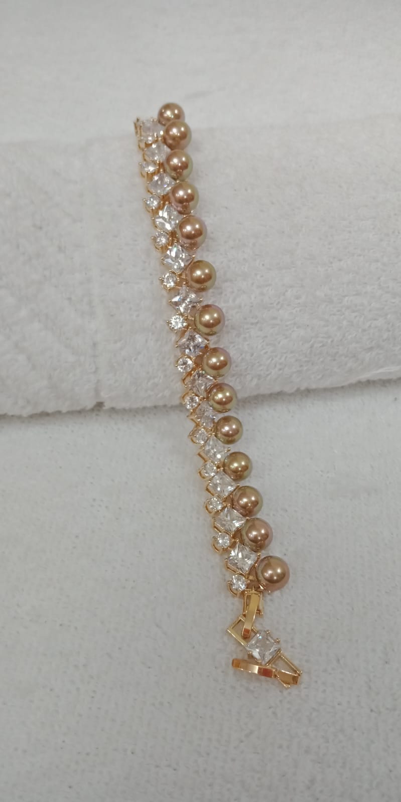 Classy Bracelet - Diamonds