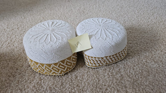 White topi kids size 19